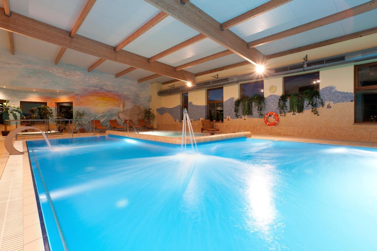 Jantar-Spa Kompleks Wypoczynkowo-Rehabilitacyjny Niechorze Ngoại thất bức ảnh