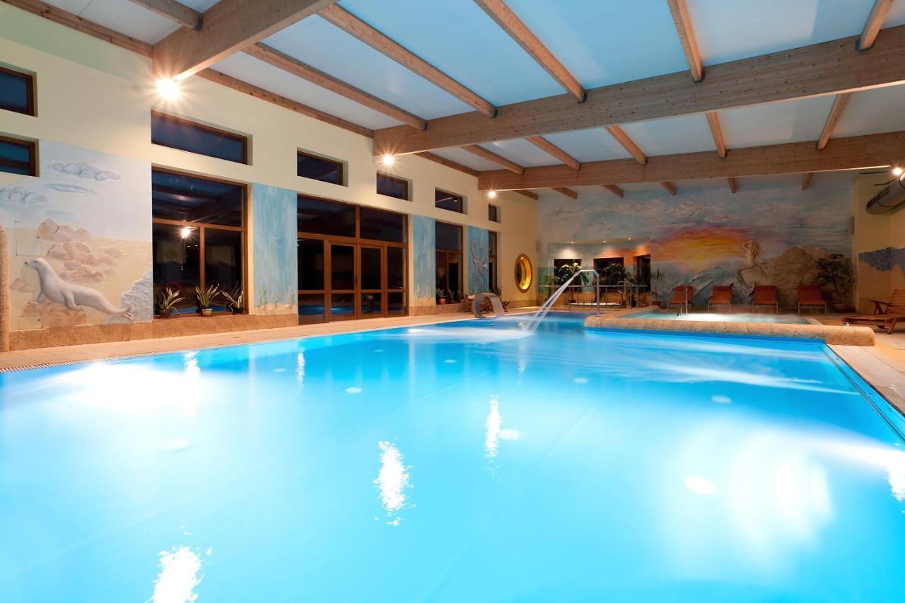 Jantar-Spa Kompleks Wypoczynkowo-Rehabilitacyjny Niechorze Ngoại thất bức ảnh