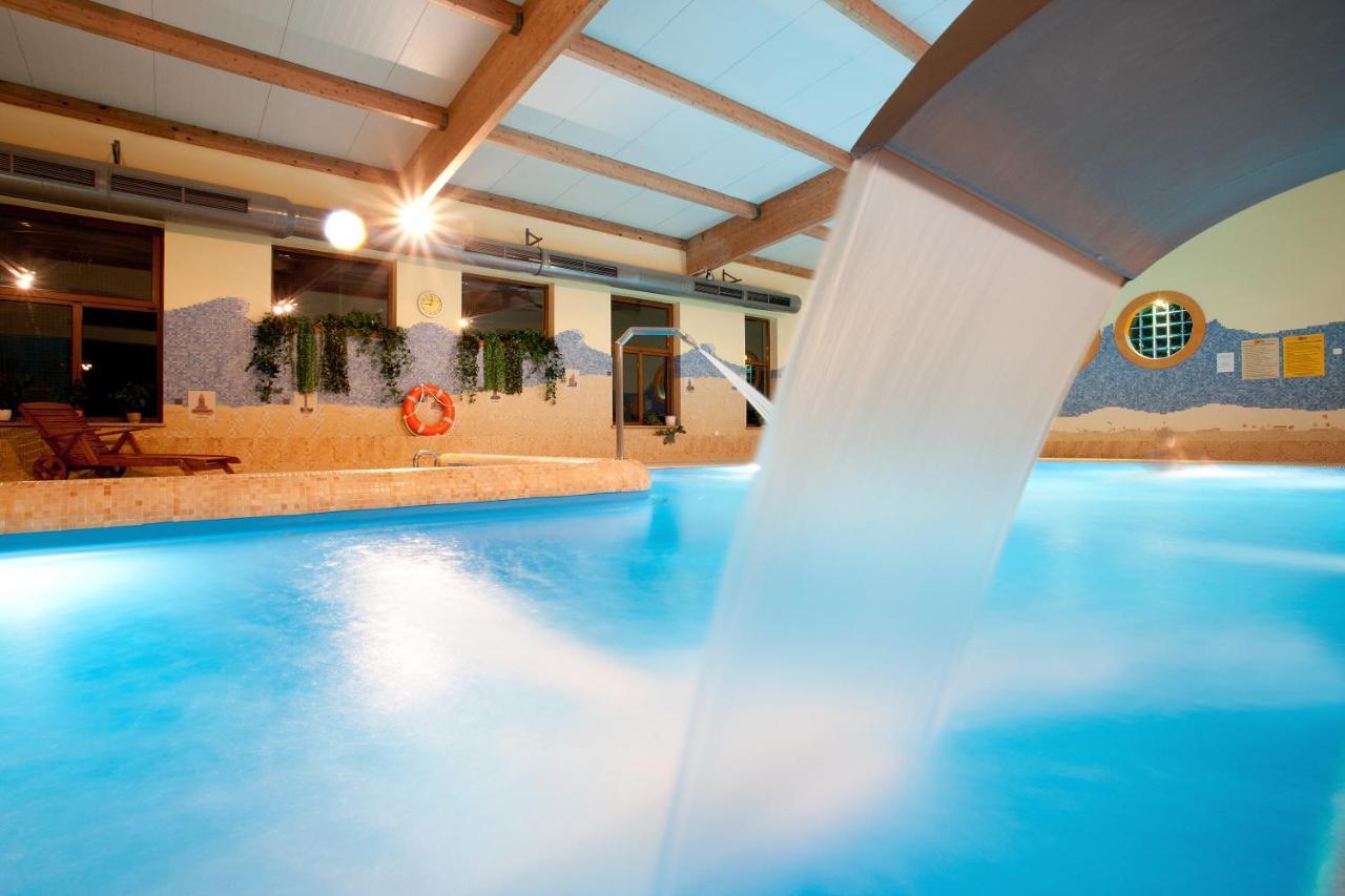 Jantar-Spa Kompleks Wypoczynkowo-Rehabilitacyjny Niechorze Ngoại thất bức ảnh