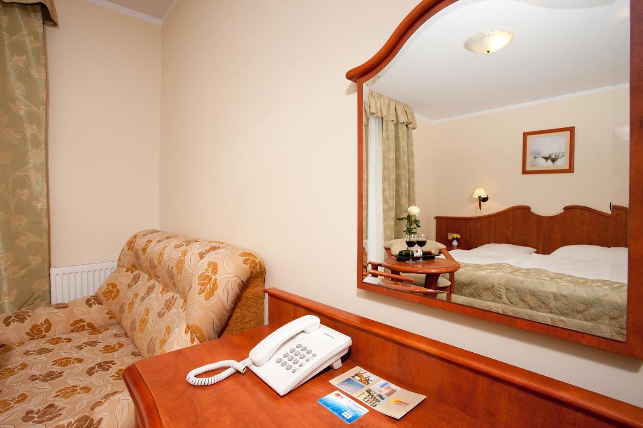 Jantar-Spa Kompleks Wypoczynkowo-Rehabilitacyjny Niechorze Ngoại thất bức ảnh